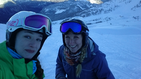 Camilla and Tamlyn on the snow - Snowbizz TLD ski trip #TLDSkiTrip