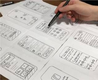 Balancing aesthetics and functionality in mobile design